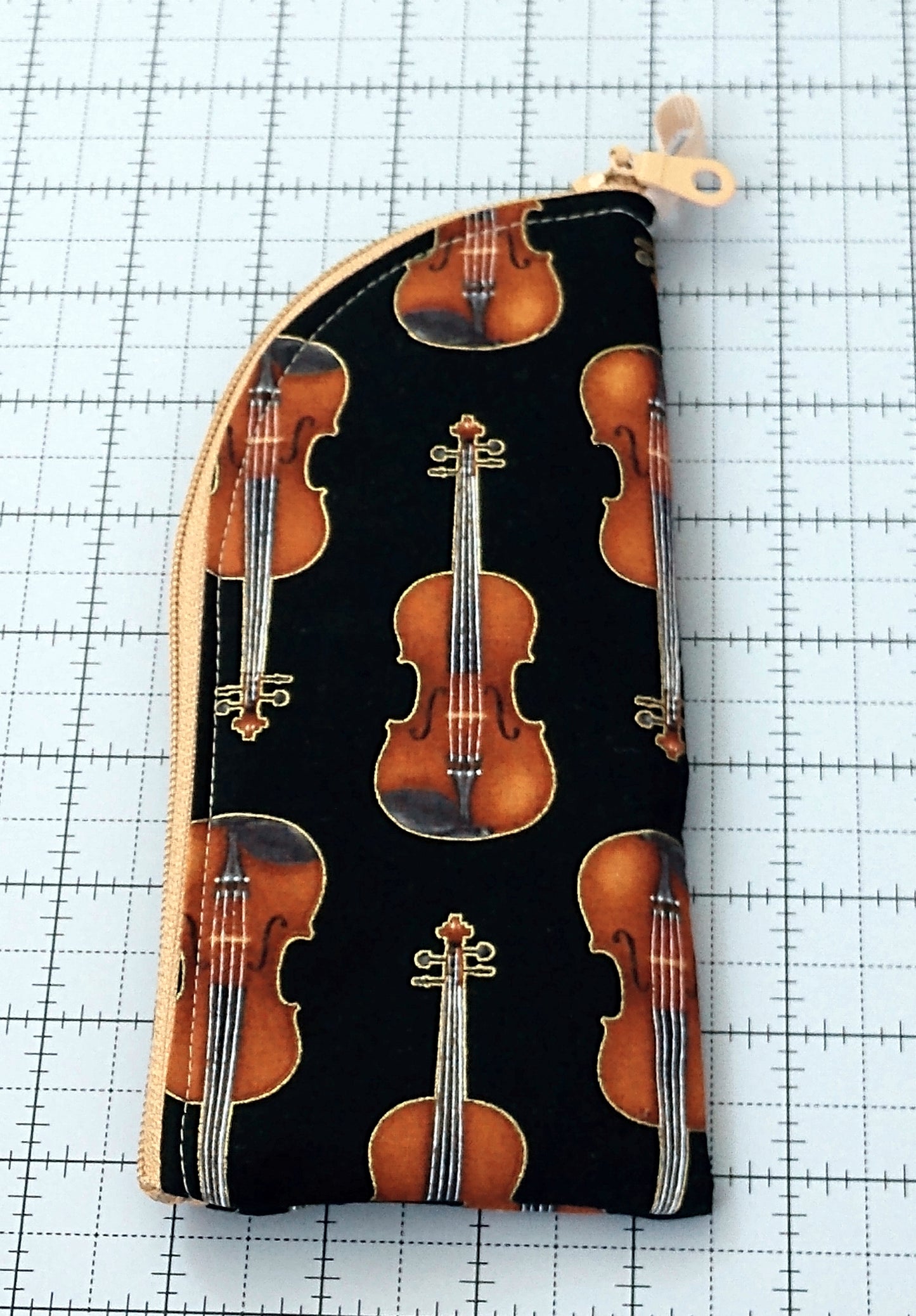 Music Themed Soft Eyeglass Case w/ Side Zipper -Violins on Black