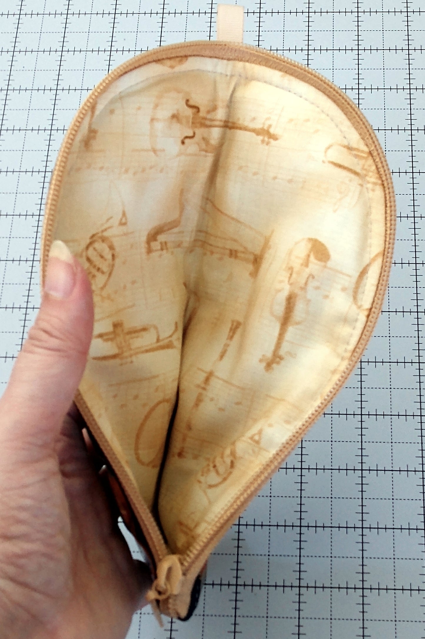 Music Themed Soft Eyeglass Case w/ Side Zipper -Violins on Black