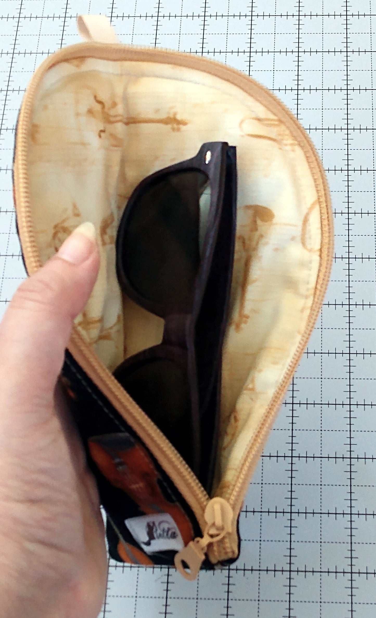 Music Themed Soft Eyeglass Case w/ Side Zipper -Violins on Black