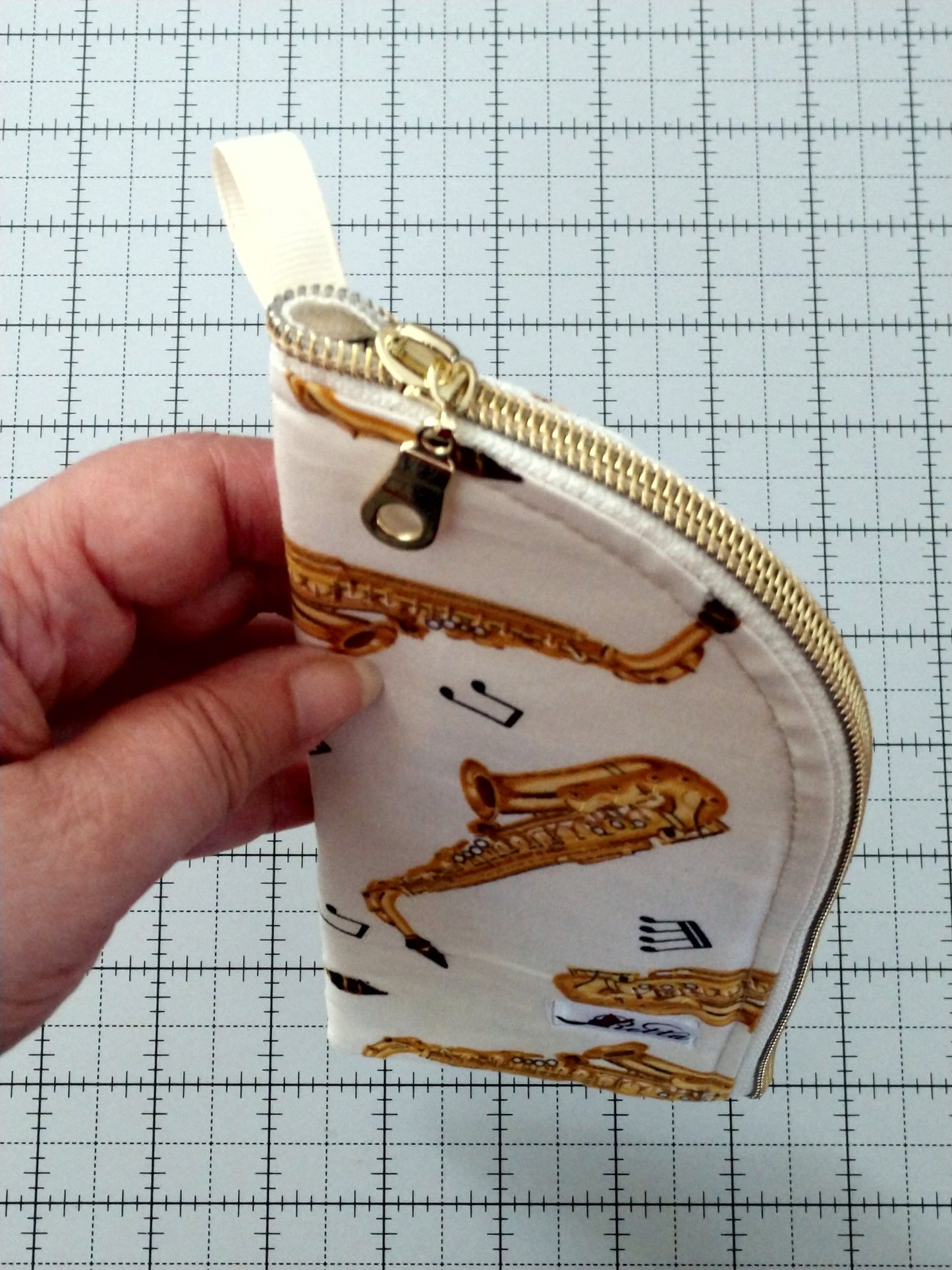 Music Themed Soft Eyeglass Case w/ Side Zipper - Saxophones
