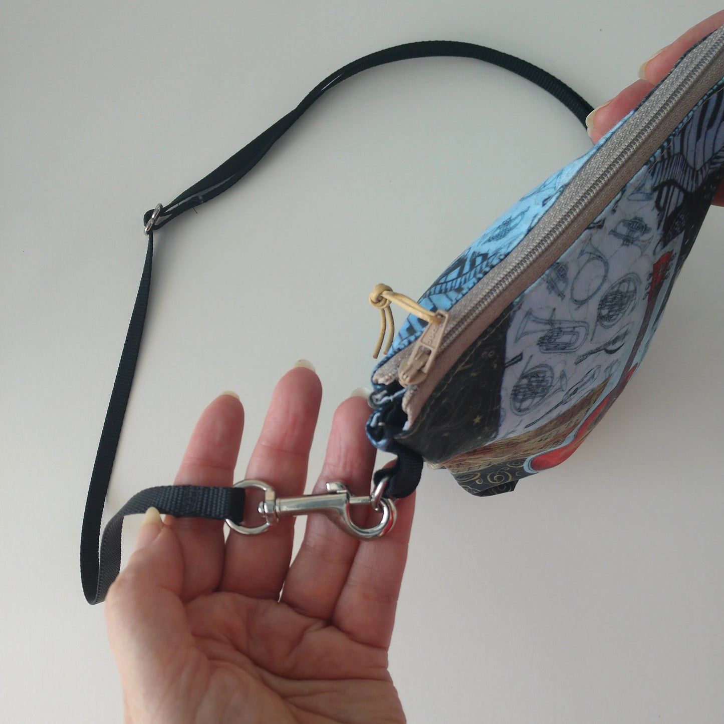 Guitar Travel-Ready Crossbody Bag