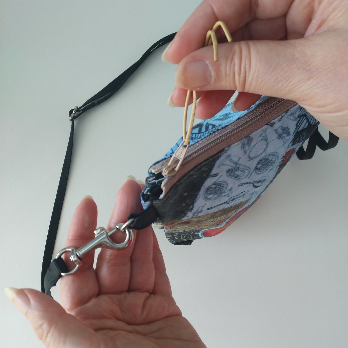 Guitar Travel-Ready Crossbody Bag