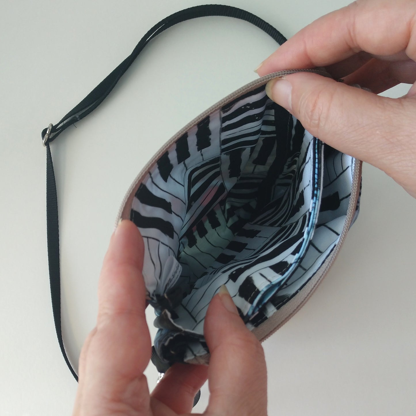 Guitar Travel-Ready Crossbody Bag